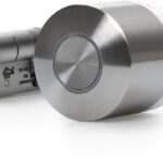 Nuki Smart Lock Ultra – Slim Deurslot met Wifi & Matter – Auto Unlock, Nachtmodus & Lock ‘n’ Go – werkt met Google, Alexa & Apple – Incl. SKG Cilinder - Cilindermaat 30/30 mm
